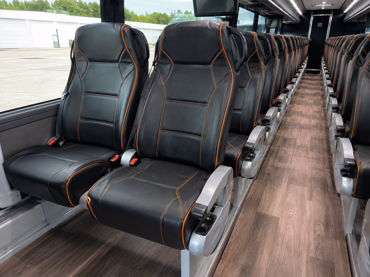 choosing the right bus for long distance government travel from collierville to nashville or arnold afb