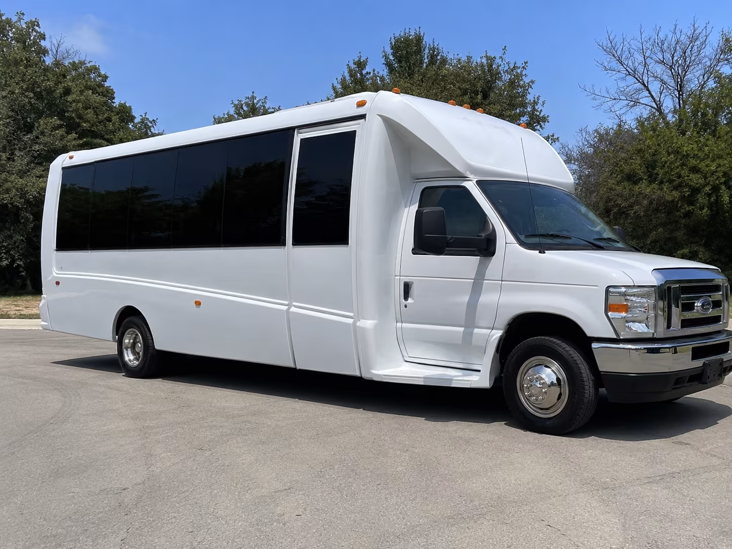 clarksville concert and festival bus rentals