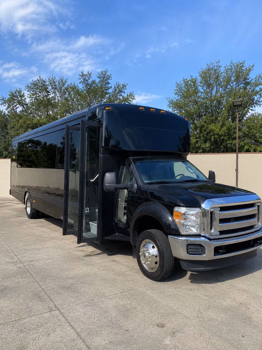 collierville 20 passenger party bus