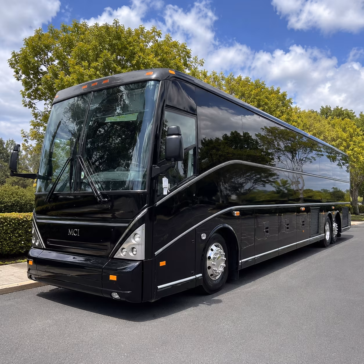 it s easy to arrange charter buses to fort campbell for family days and homecoming events