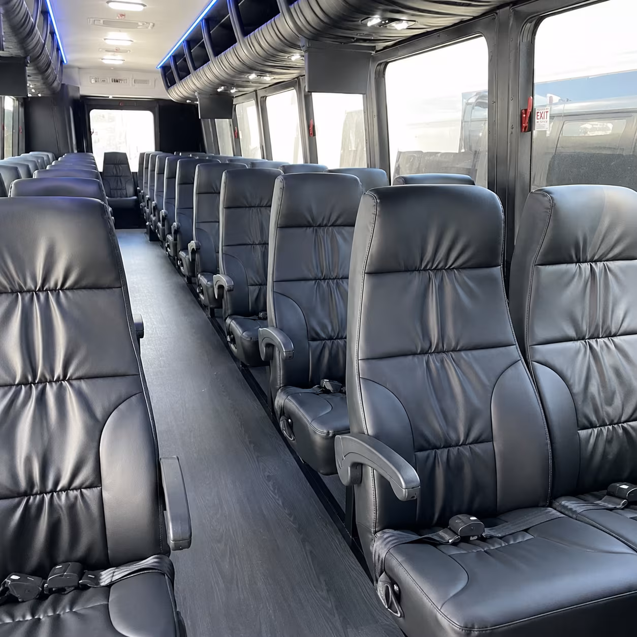 knoxville efficient and timely transportation for knoxville weddings