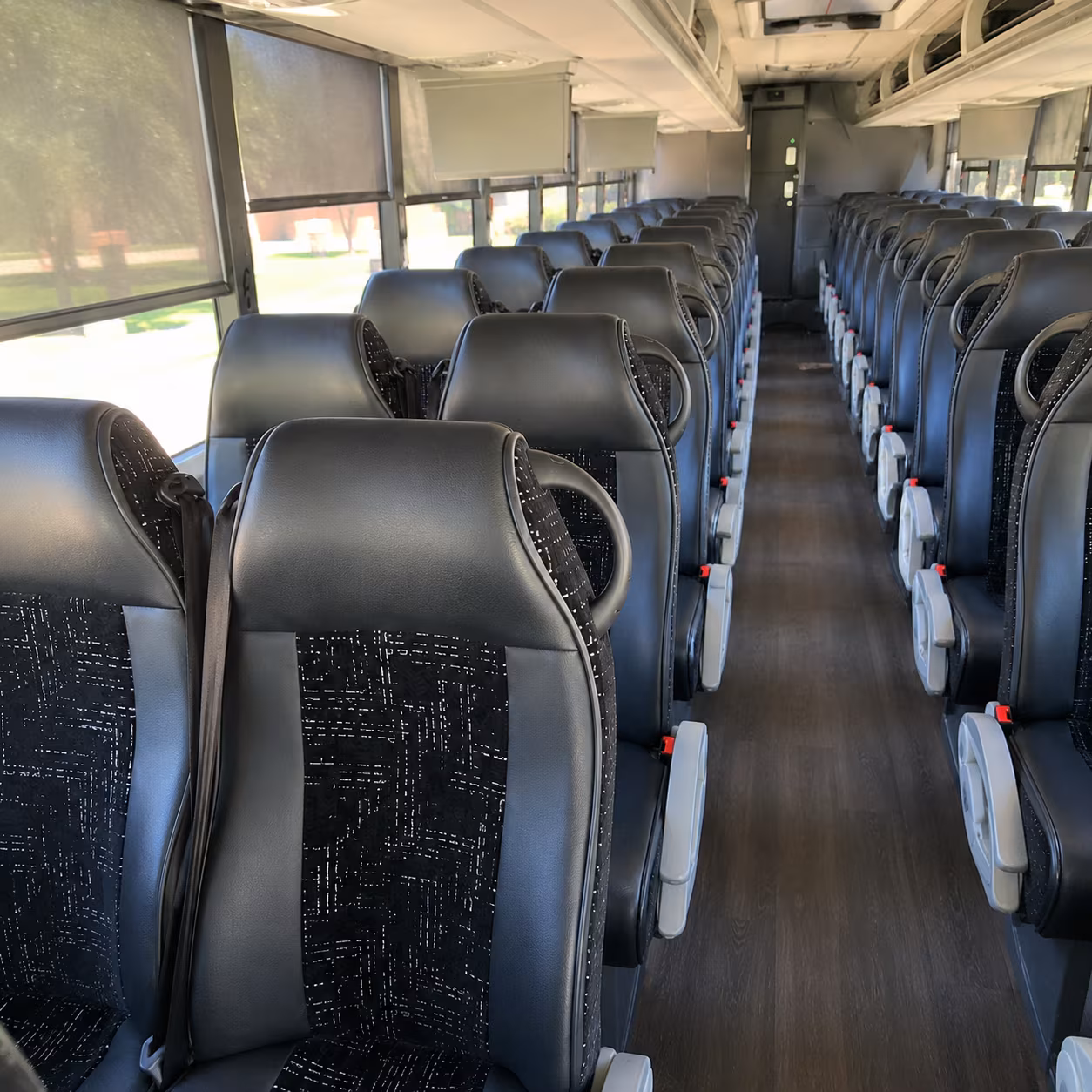 shuttle your team between collierville and frederick w smith international airport